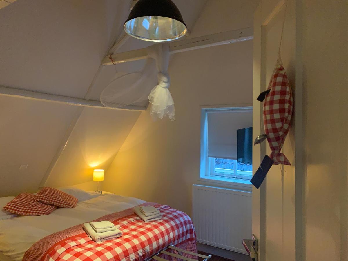De Thuiskamer In Grou Als B&B Of Vakantiehuis Екстериор снимка