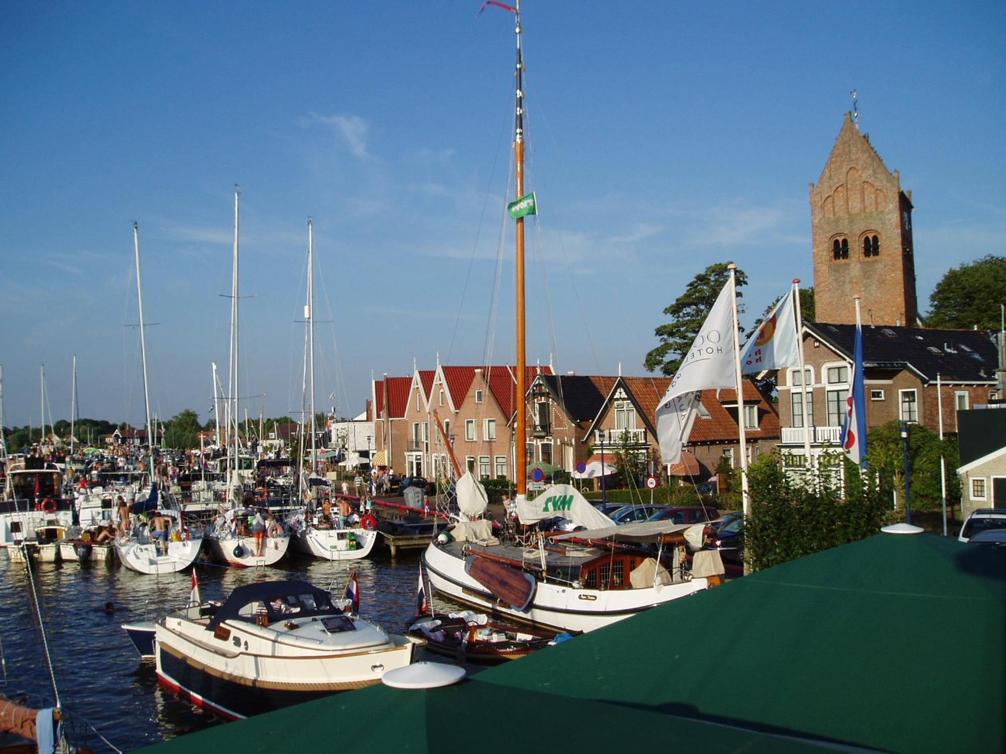 De Thuiskamer In Grou Als B&B Of Vakantiehuis Екстериор снимка